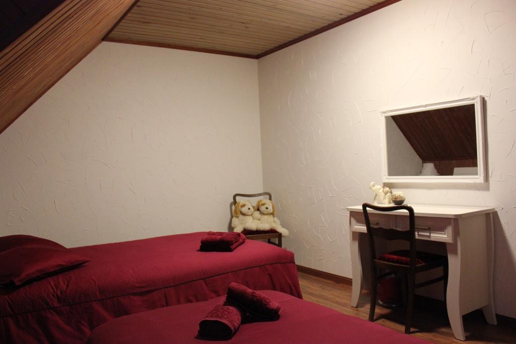 Krapi Guesthouse Treimani Pokój zdjęcie