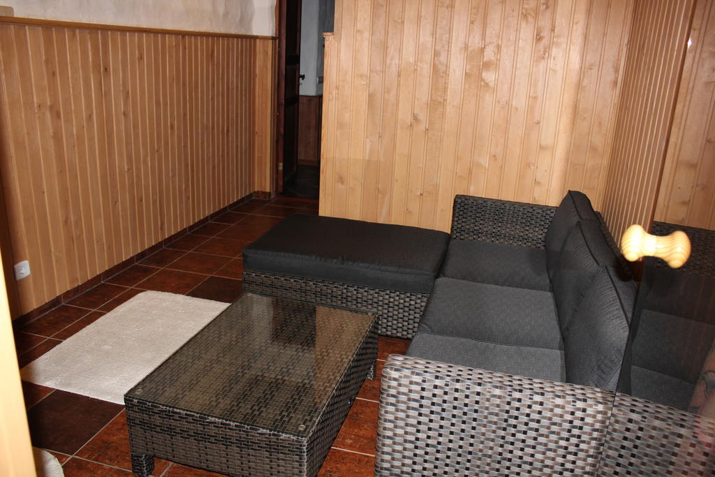 Krapi Guesthouse Treimani Pokój zdjęcie